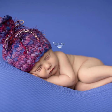 #47 Knitted present hat
