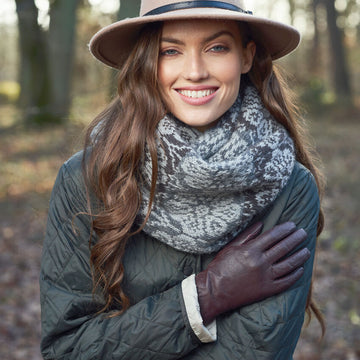 Cosmos Cowl in Rowan Alpaca Soft DK (Fr) - Downloadable PDF