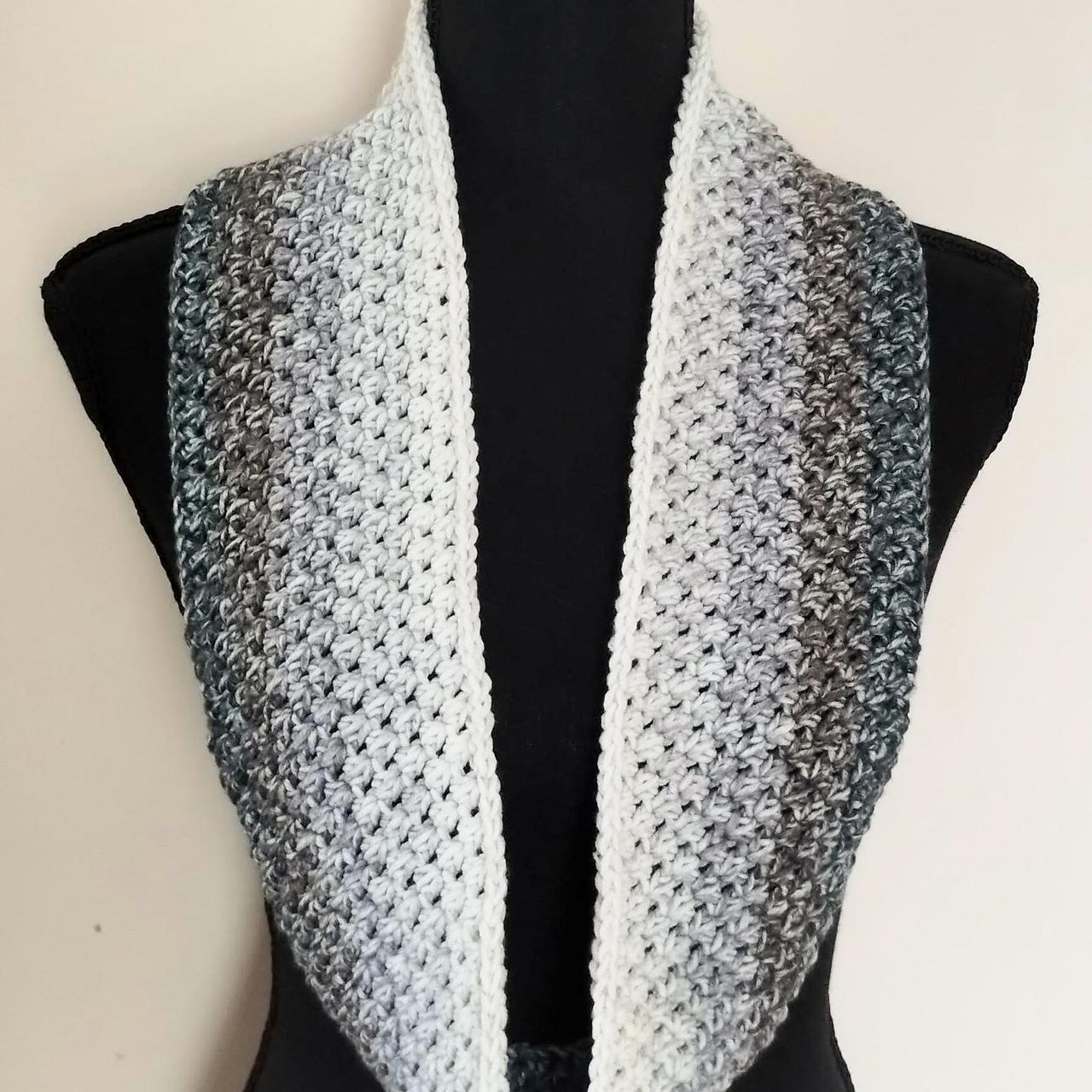 Cambridge Infinity Scarf