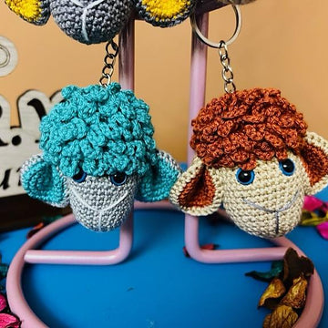 Amigurumi sheep keychain