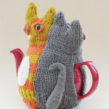 Tail of Two Kitties Tea Cosy