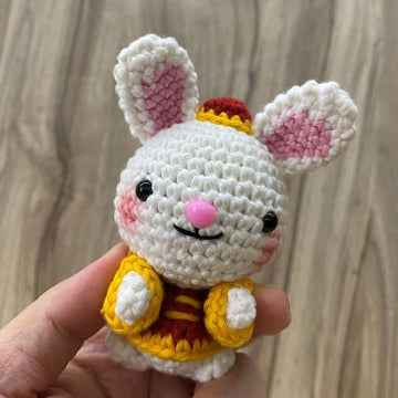Provident Rabbit amigurumi