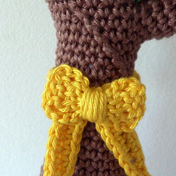 Tie a Yellow Ribbon 'round the ole Oak tree