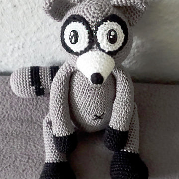 Crochet pattern Patrick the raccoon
