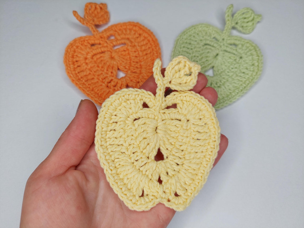 Coaster apple pattern crochet