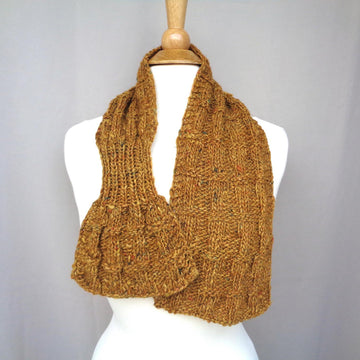 Oro Keyhole Scarf