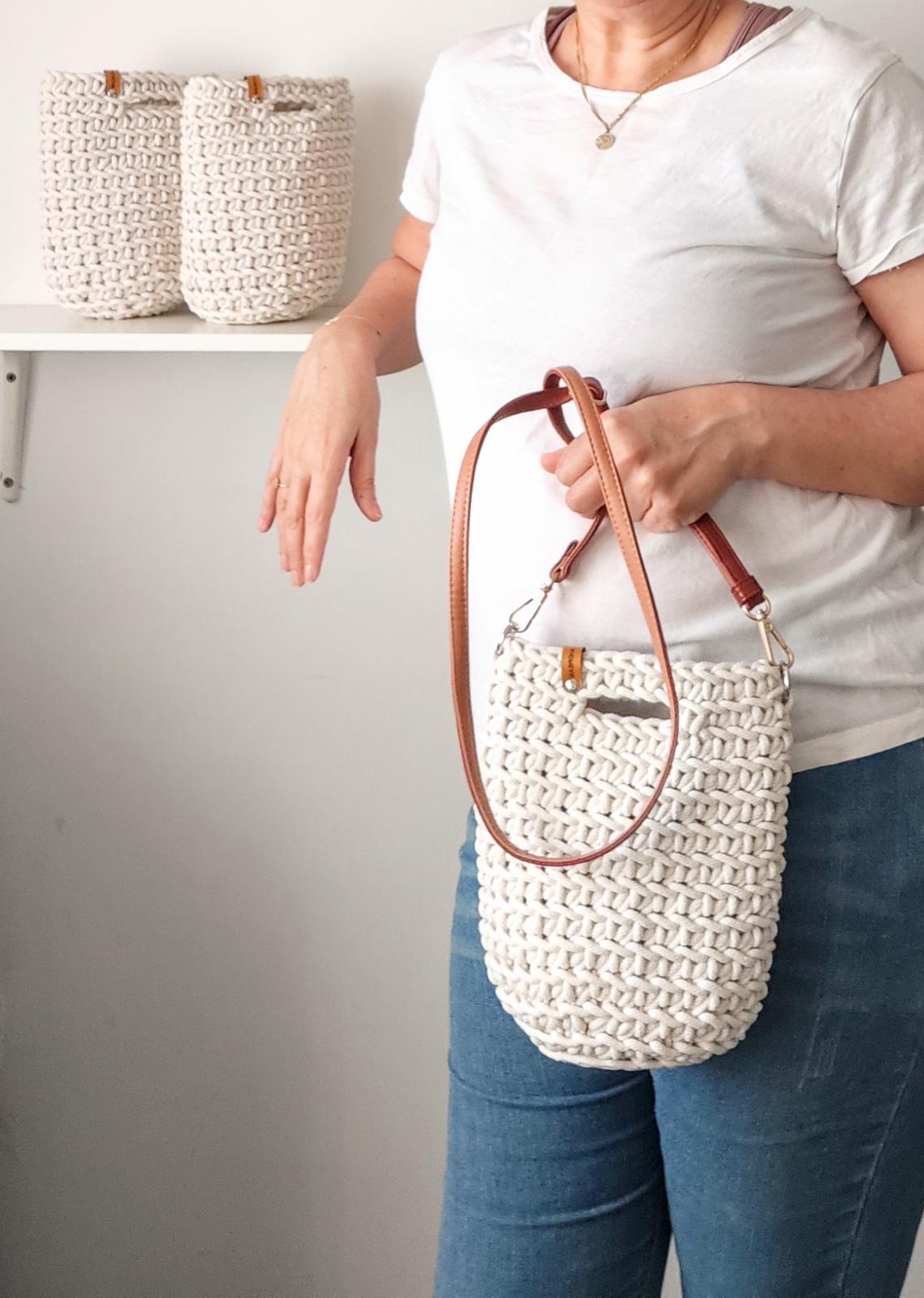 Arco Crossbody