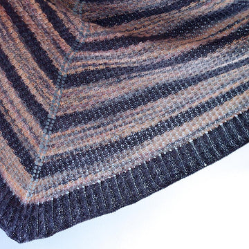 Lilac in the wind Shawl