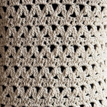 Arcelle Échancrée – Keyhole Crochet Top