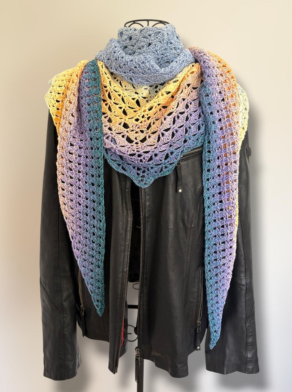 Triangular Scarf "Erato"