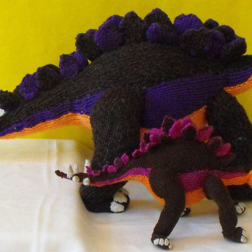 STEVE STEGOSAURUS AND BABY TOY DINOSAUR KNITTING PATTERN MADMONKEYKNITS