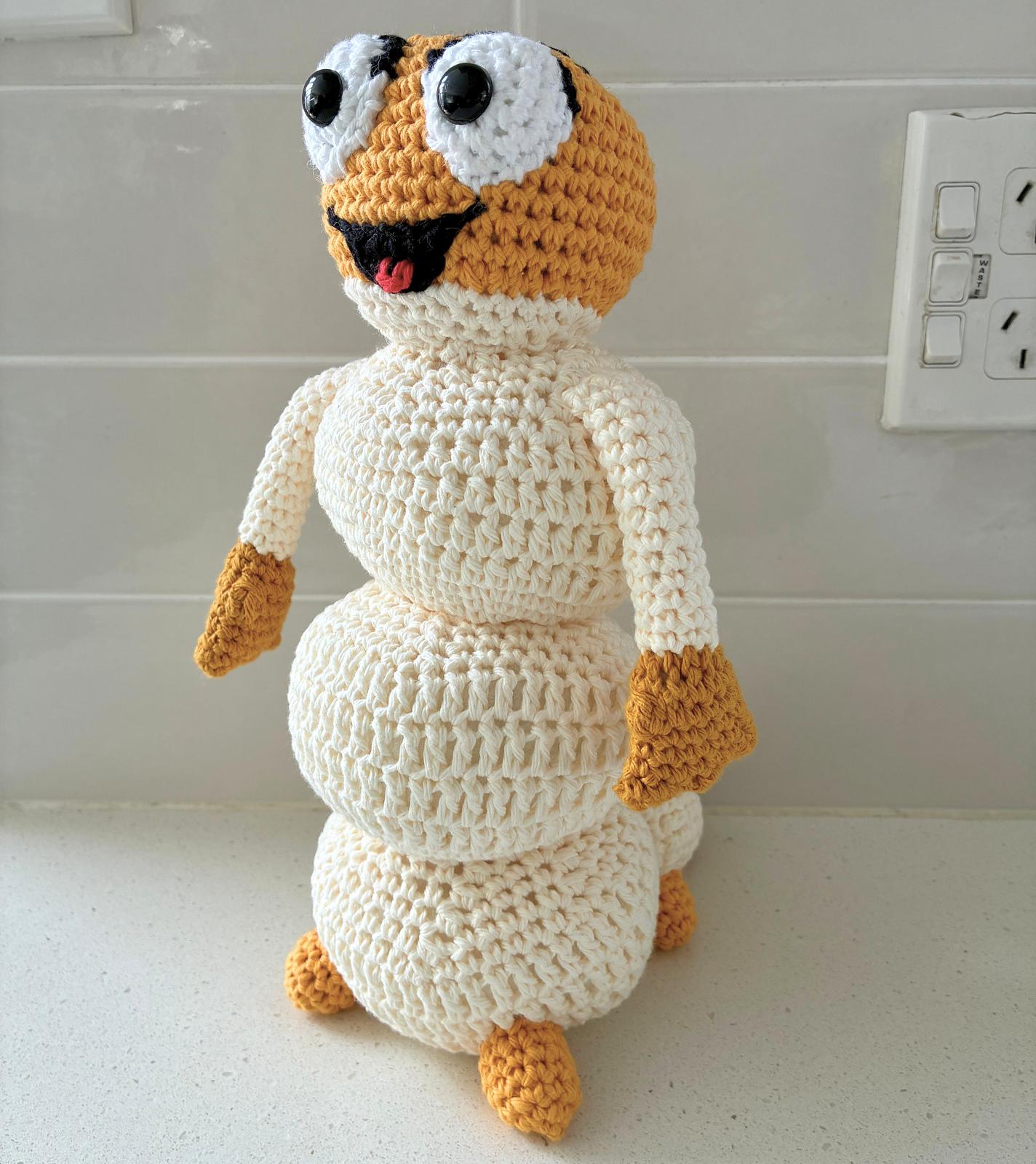 HOLLY THE HUHU GRUB