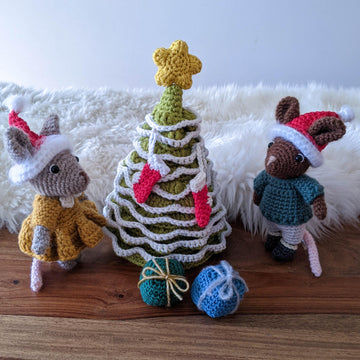 Cute mouse + Winter and Christmas accessories