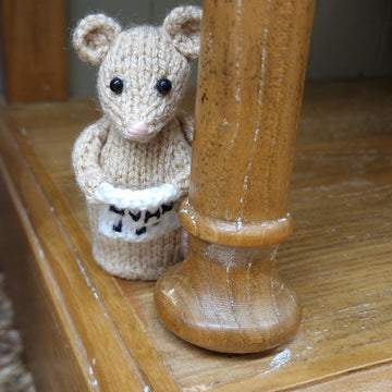 Church Mouse Shelf Sitter