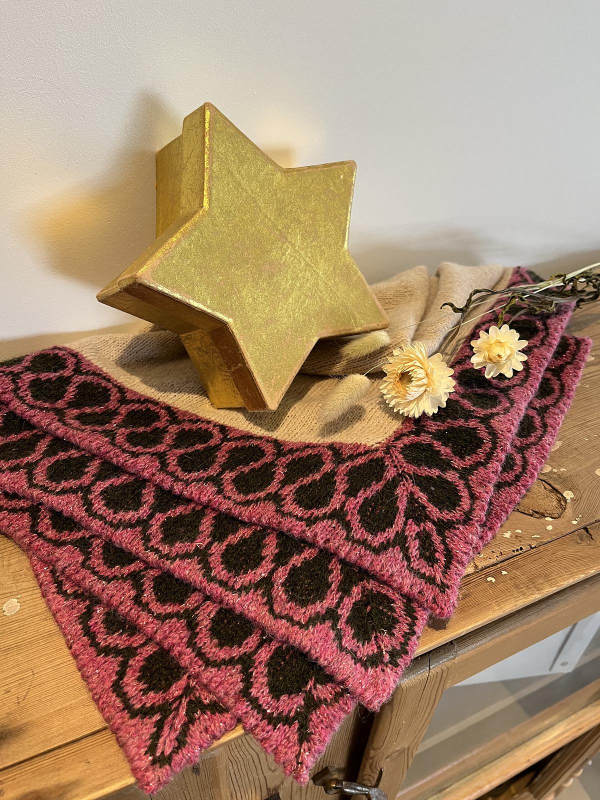 Serpent baby blanket