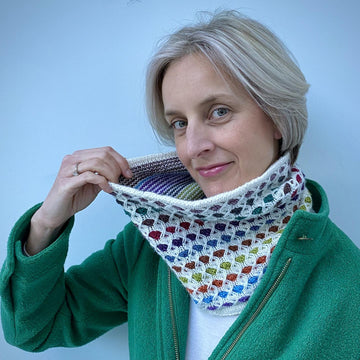 Snowball Kiss Cowl