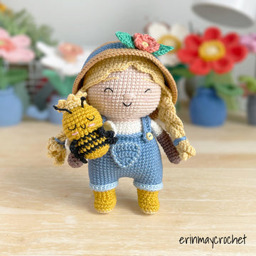 Beekeeper and the Queen Bee Amigurumi Crochet Pattern