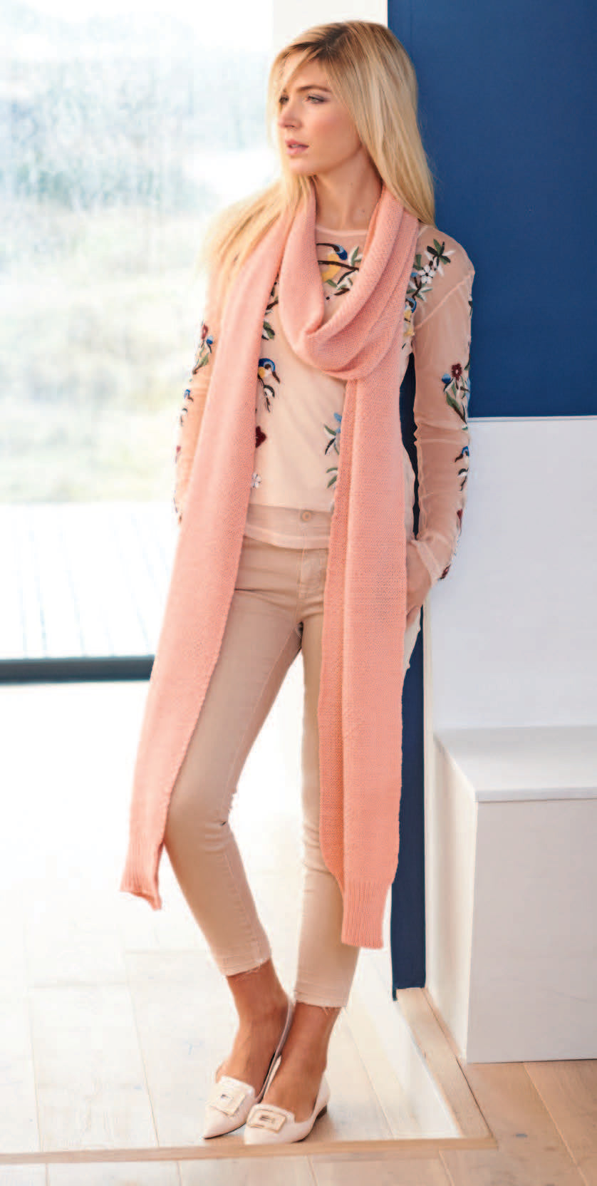 Poncho, Wrap and Scarf in Rico Essentials Merino DK - 634 - Leaflet