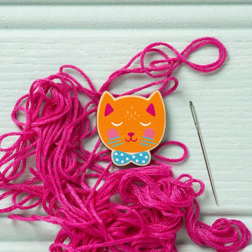Hawthorn Handmade Cat Magnetic Needle Minder