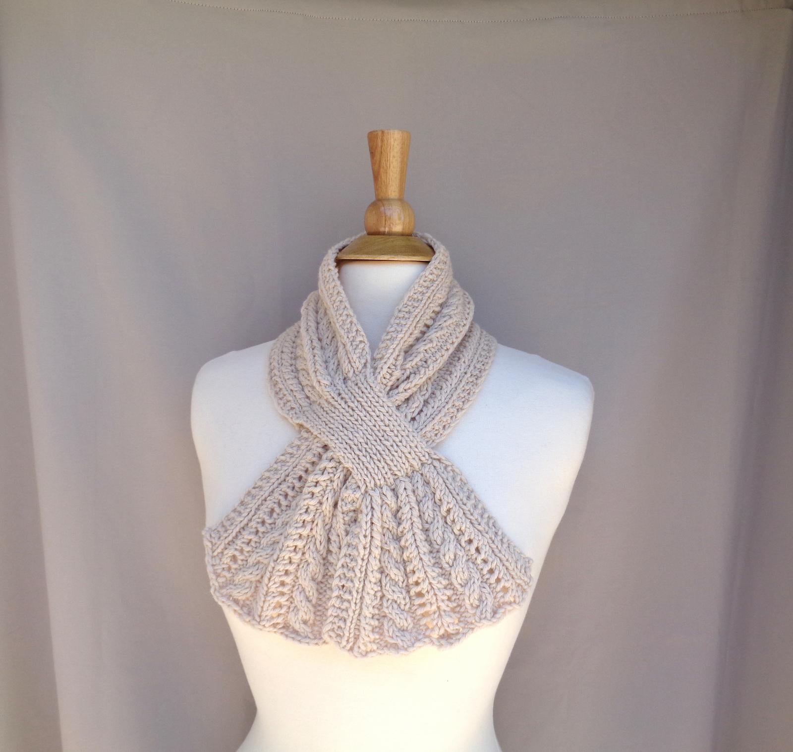 Keyhole Scarf with Cables