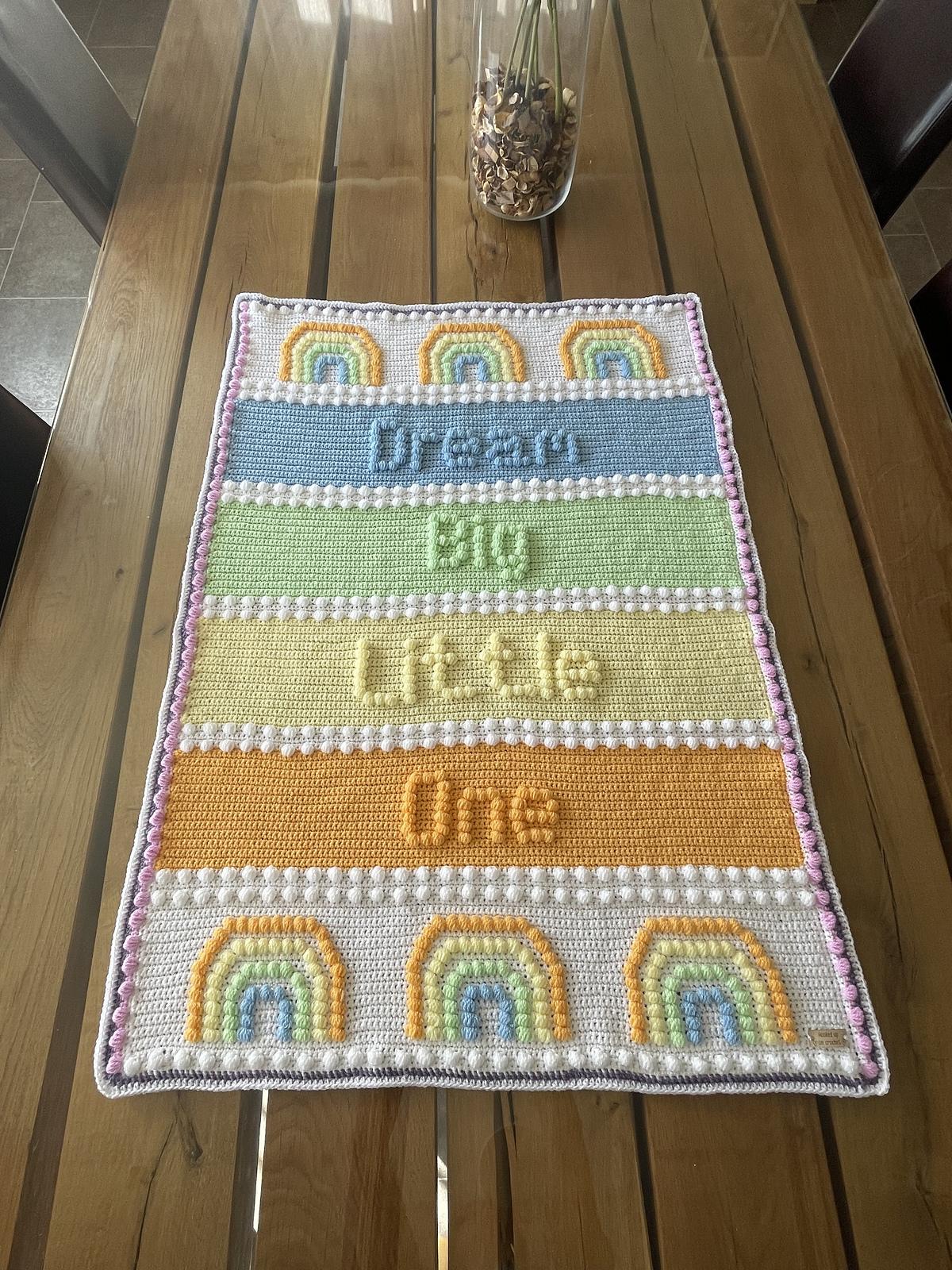 Rainbow dreams, rainbows blanket