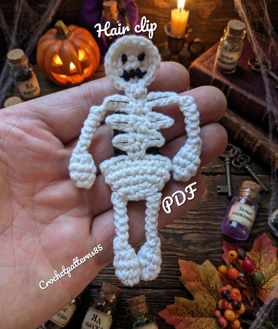 Skeleton hair clip English_us