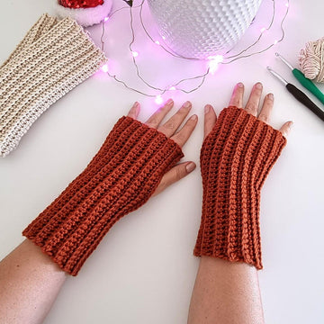 Ridged Fingerless Gloves