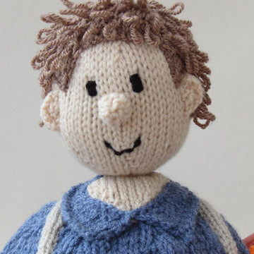 Gardener tea cosy