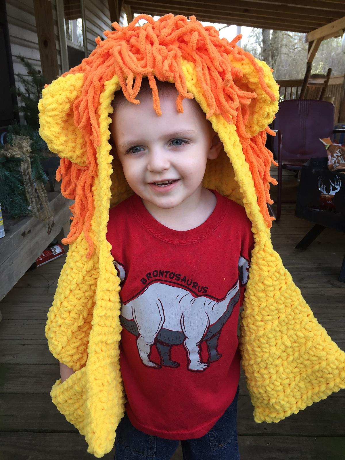 Lion hooded scarf