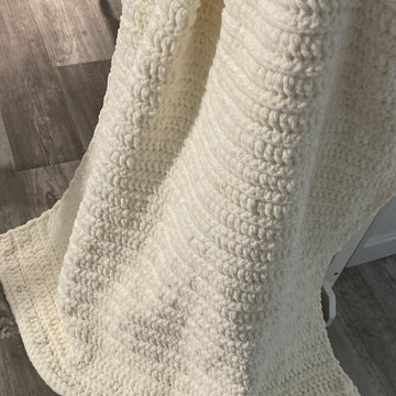 Beginner Friendly Comfy Chunky Crochet Blanket Pattern