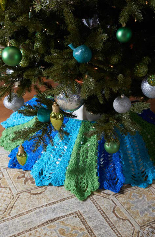 Holiday Tree Skirt in Red Heart Celebration - LW3635 - Downloadable PDF