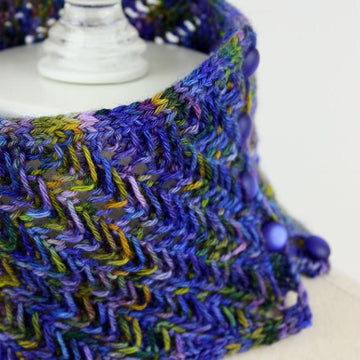 Dappled Knit Lace Neckwarmer