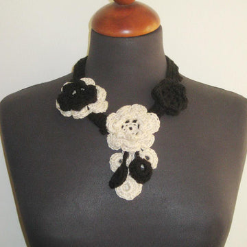 Flower necklace