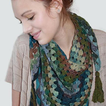 Pretty Triangle Scarf