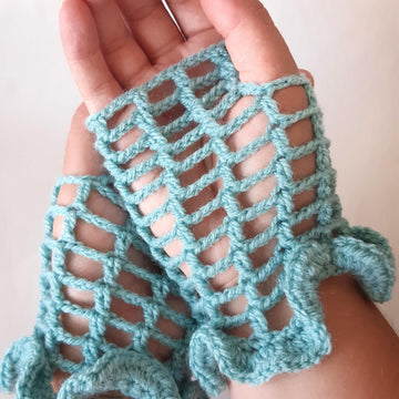 Nix lace crochet gloves