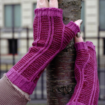 Pinstripes & Chains Mitts