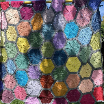Hexirainbow Blanket