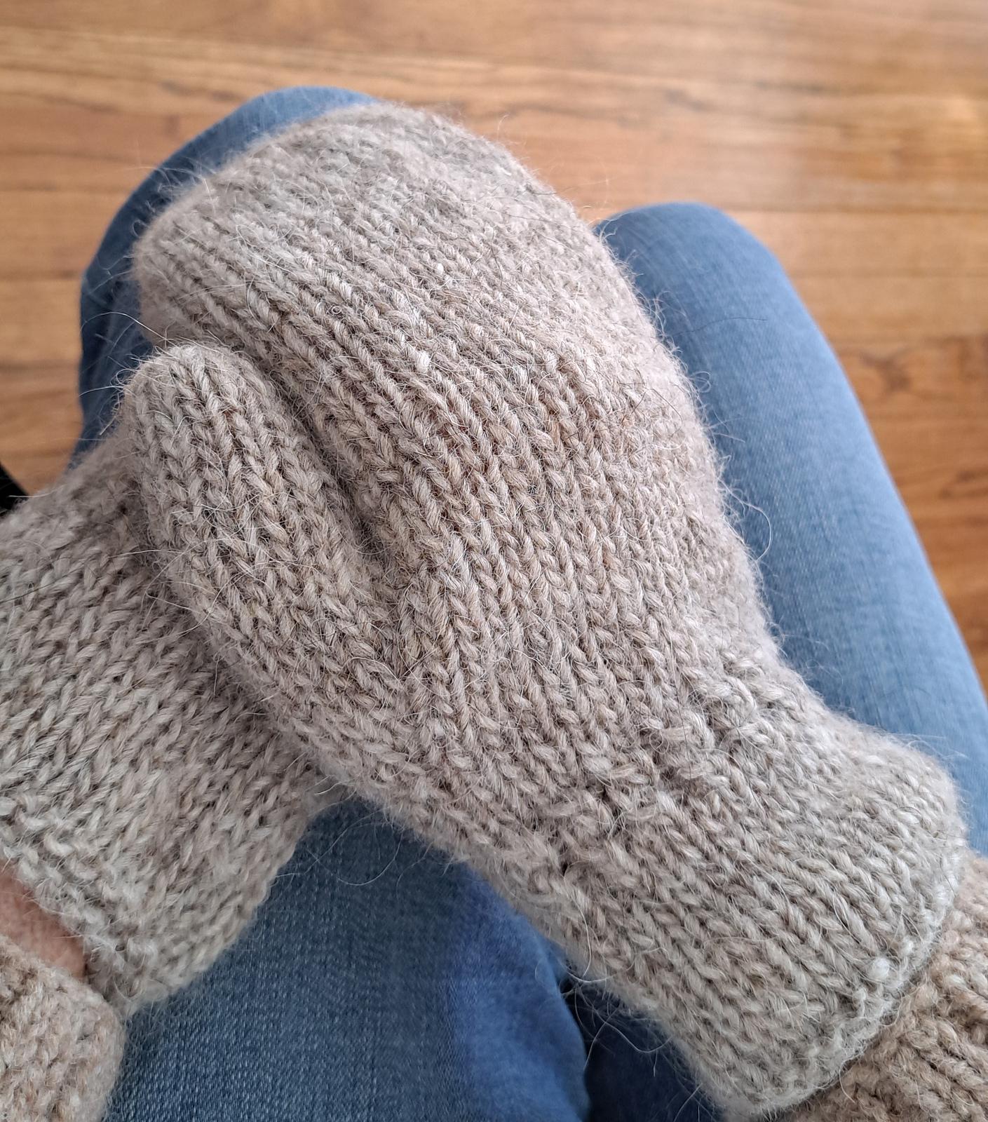 Snuggle Mittens
