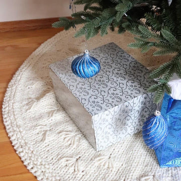 Snowbell Tree Skirt