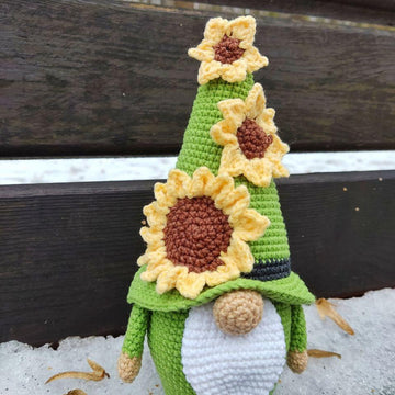 Sunflower gnome