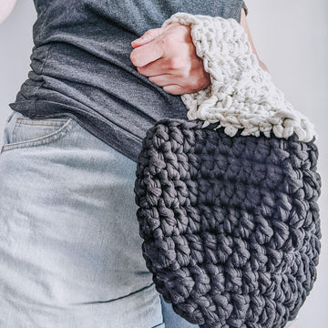 Crochet WIP Knot Bag
