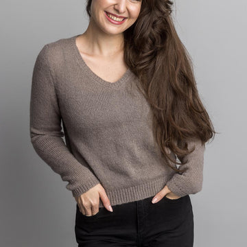 Classic alpaca sweater with V-Neck