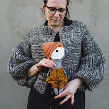Doll pants with bobbles