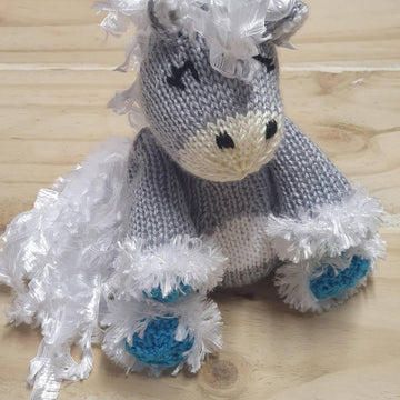 Knuddie Horse