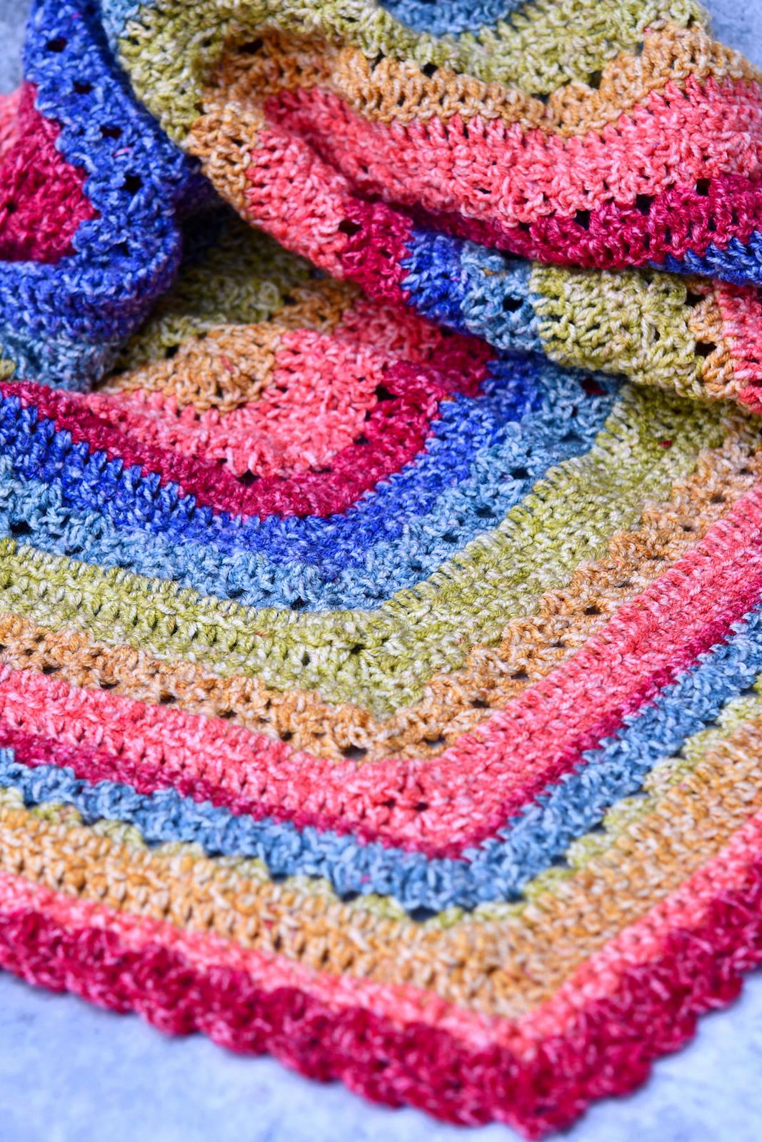 Lyla Easy Triangle Shawl