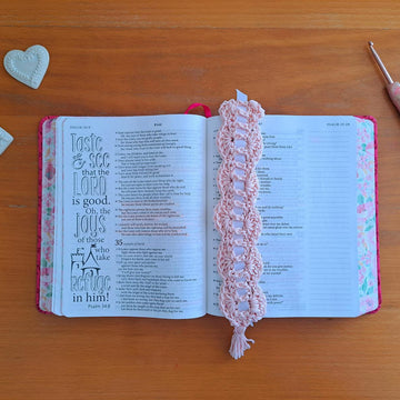 Crochet Romantic Bookmark Pattern