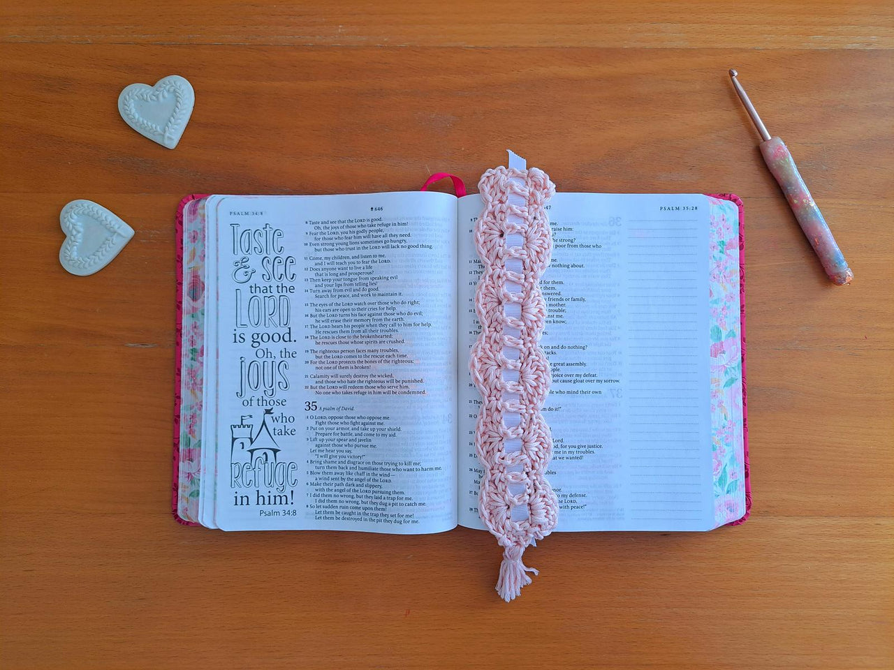 Crochet Romantic Bookmark Pattern