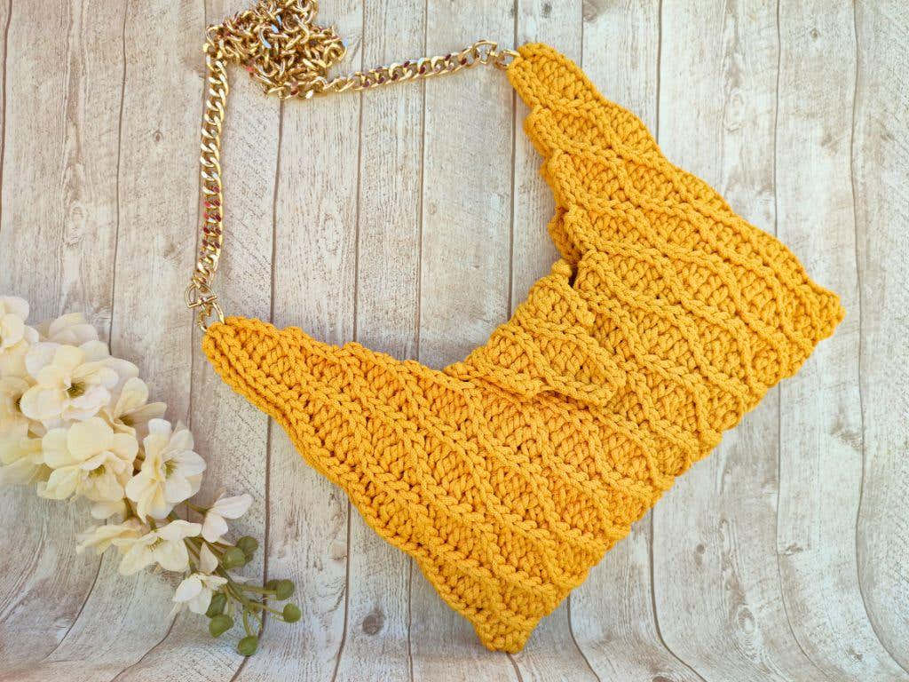 Wavy Hobo Bag — Slouchy Crochet Shoulder & Crossbody Bag