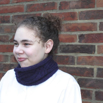 Carlota Cabled Cowl