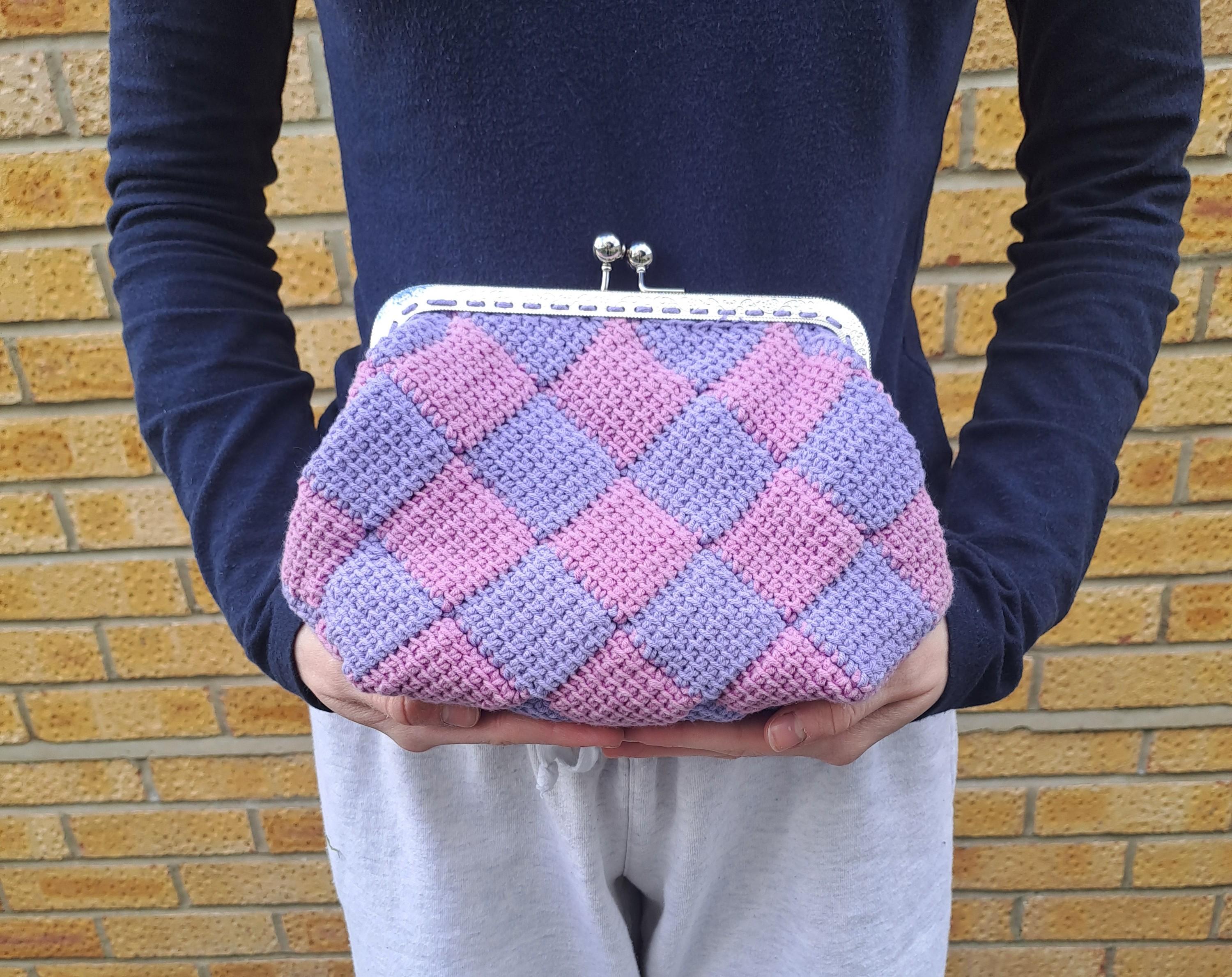 Checked Kiss Clasp Purse